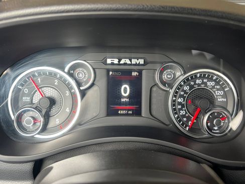 Used 2024 RAM 2500 Big Horn AWD/4WD image 23