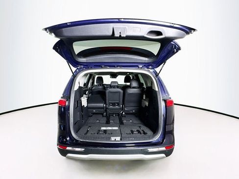 Certified 2024 Kia Carnival LX image 25