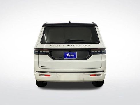 Used 2022 Jeep Grand Wagoneer Series II image 15