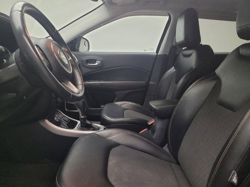 Used 2018 Jeep Compass Latitude w/ Popular Equipment Group image 17