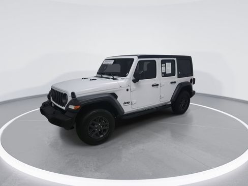 Used 2024 Jeep Wrangler Unlimited Sport AWD/4WD image 6