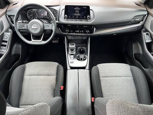 Certified 2023 Nissan Rogue SV FWD image 18