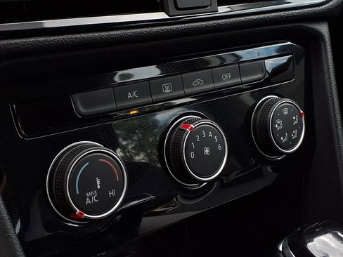 Certified 2025 Volkswagen Taos S image 10