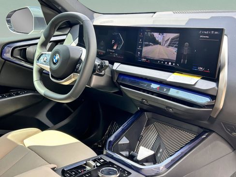 Used 2025 BMW X3 xDrive30i w/ Convenience Package image 27