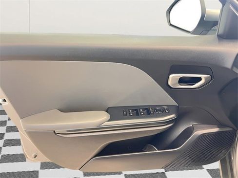 Used 2025 Kia K4 LXS image 14