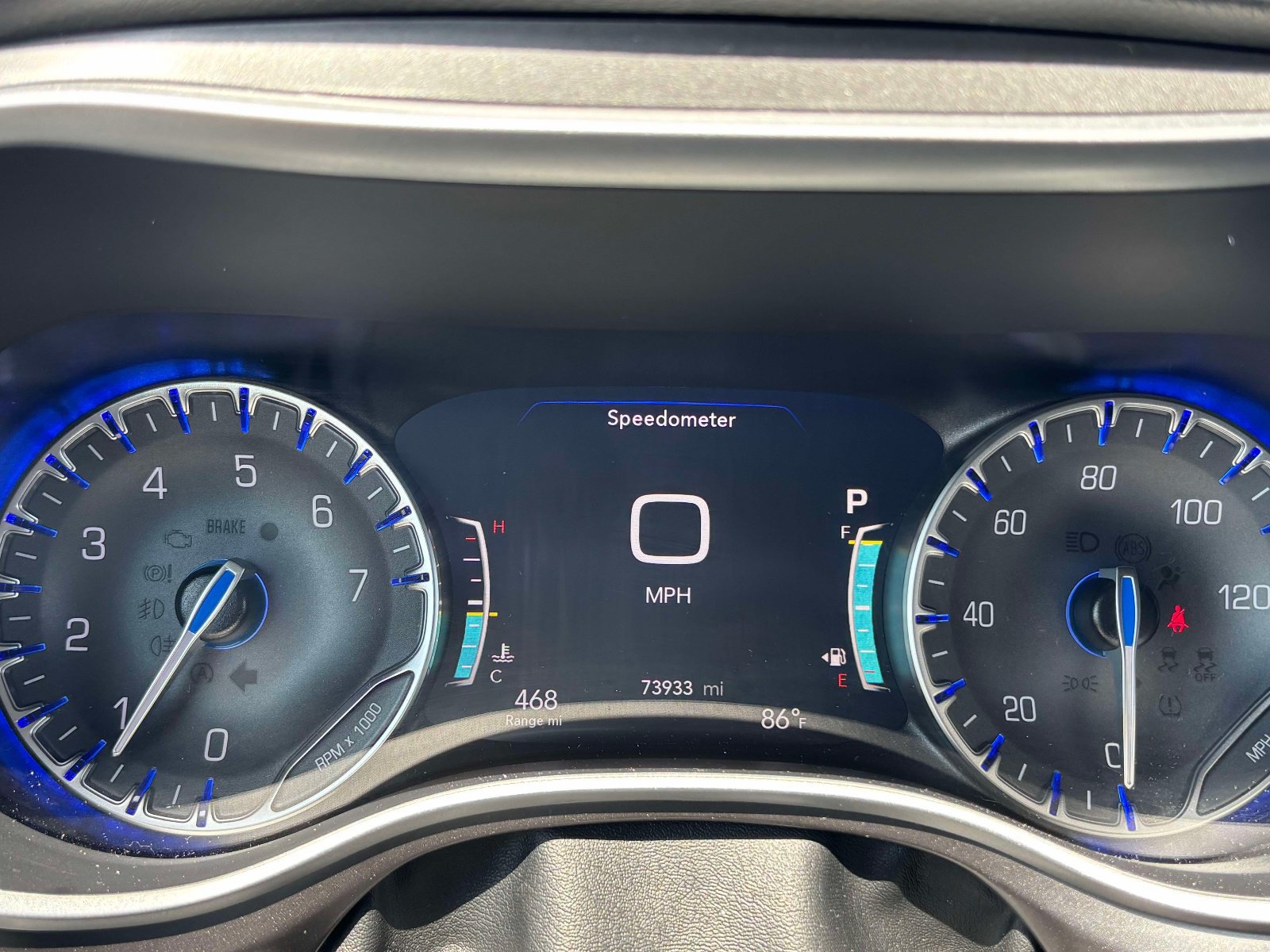 Used 2024 Chrysler Pacifica Touring-L FWD image 10