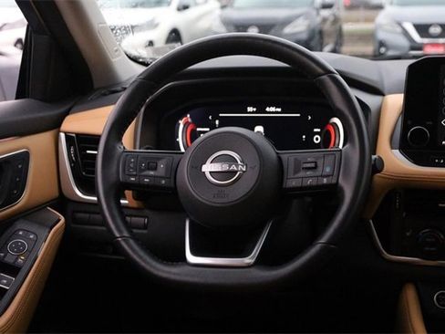 Certified 2023 Nissan Rogue Platinum image 24