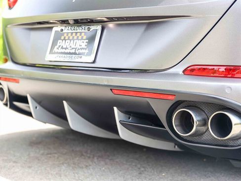 Used 2016 Ferrari California T RWD image 19