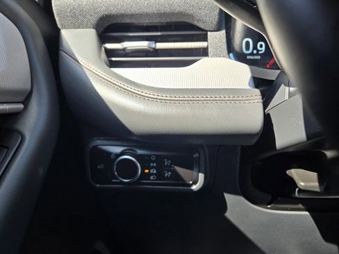 Certified 2025 Ford Explorer Active image 24