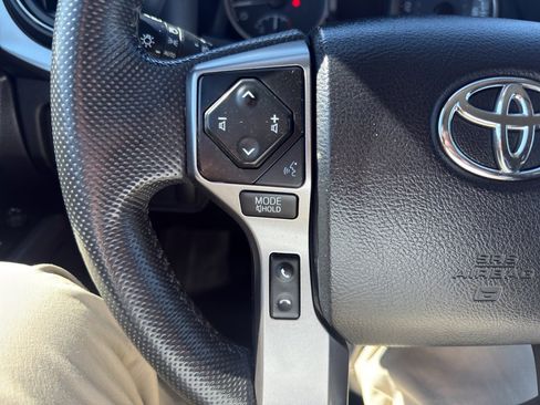 Used 2022 Toyota Tacoma SR5 image 18