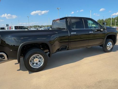 Used 2026 Chevrolet Silverado 3500 LTZ w/ LTZ Convenience Package AWD/4WD image 7