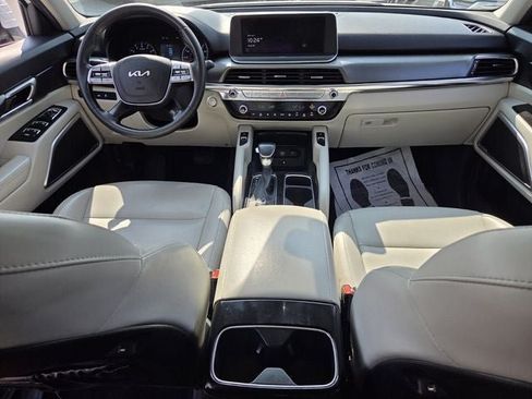 Used 2022 Kia Telluride S FWD image 14