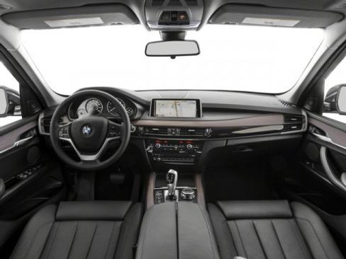 Used 2018 BMW X5 xDrive40e image 8