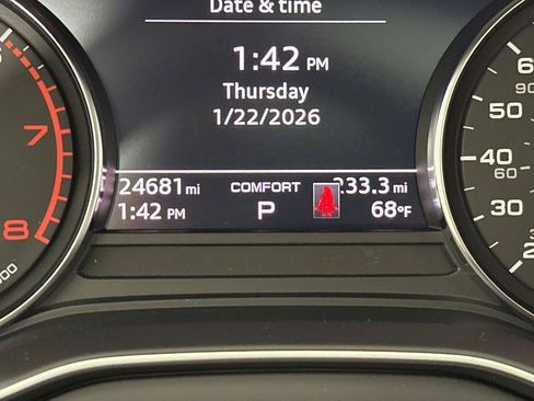 Used 2022 Audi A4 2.0T Premium w/ Convenience Package image 21