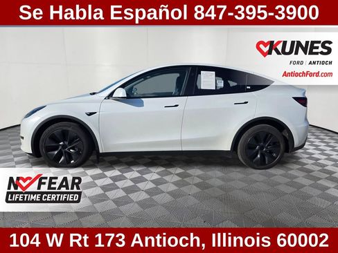 Used 2024 Tesla Model Y Long Range AWD/4WD image 5