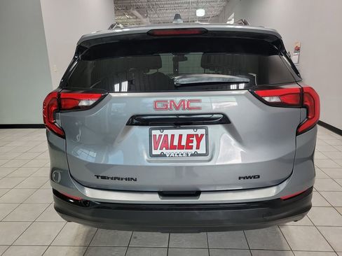 Used 2020 GMC Terrain SLE w/ Driver Convenience Package image 5