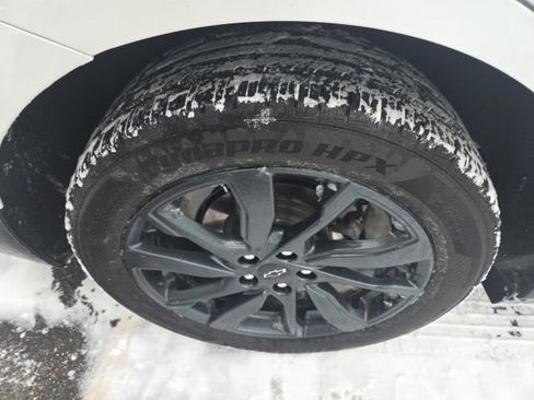 Used 2023 Chevrolet Equinox RS w/ LPO, Floor Liner Package image 31