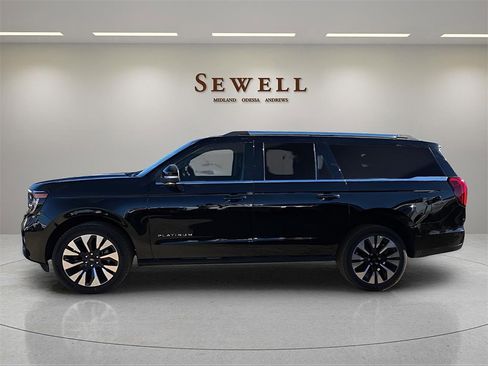 New 2026 Ford Expedition Max Platinum w/ Driver's Package image 2