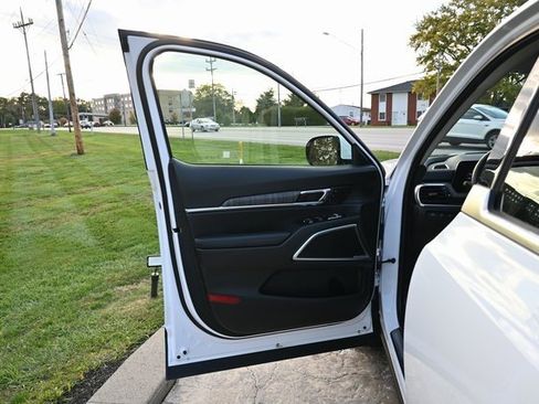 Used 2025 Kia Telluride SX image 27
