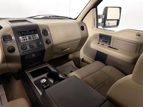 Used 2004 Ford F150 XLT image 22