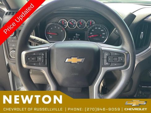 Used 2022 Chevrolet Silverado 2500 Custom w/ Custom Value Package AWD/4WD image 13