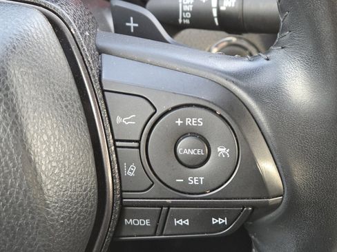 Used 2023 Toyota Camry XSE image 8