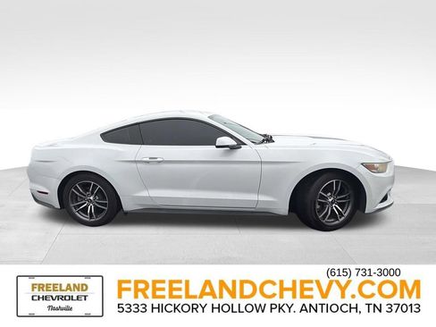 Used 2016 Ford Mustang Premium image 2