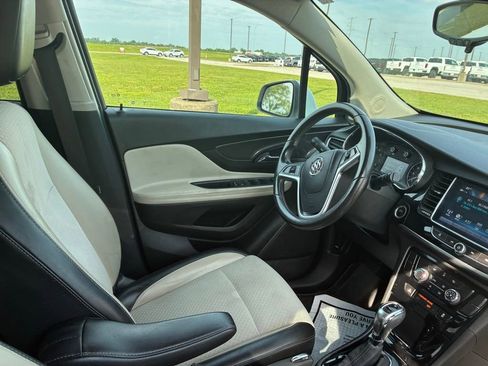 Used 2025 Buick Encore GX Preferred w/ Advanced Technology Package AWD/4WD image 20