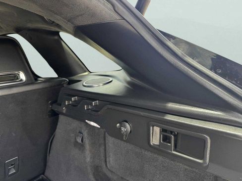 Used 2019 Jaguar F-PACE SVR image 61