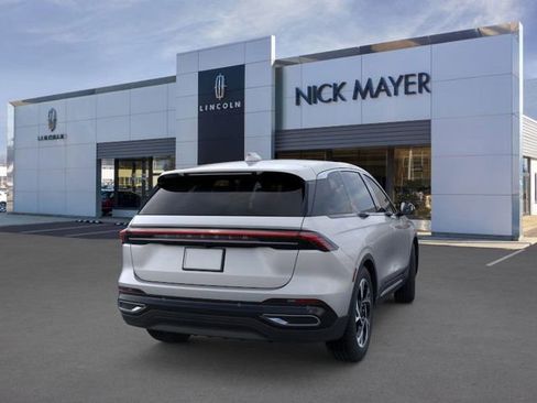 New 2026 Lincoln Nautilus Premier image 10