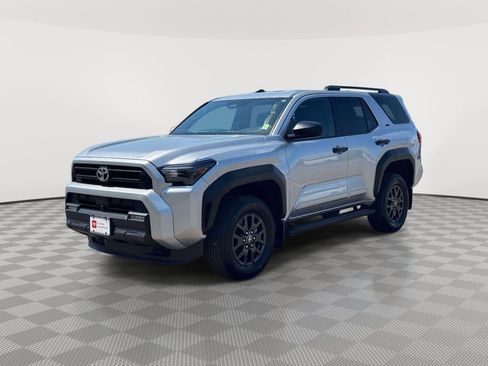 Used 2025 Toyota 4Runner SR5 AWD/4WD image 3