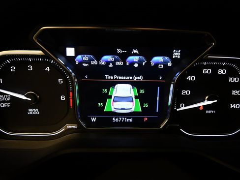 Used 2021 GMC Yukon Denali w/ Denali Premium Package image 23