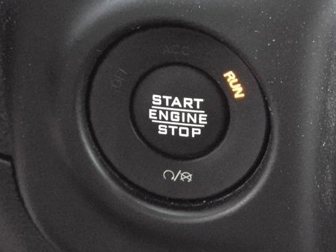 Used 2021 Jeep Wrangler Unlimited Rubicon image 14