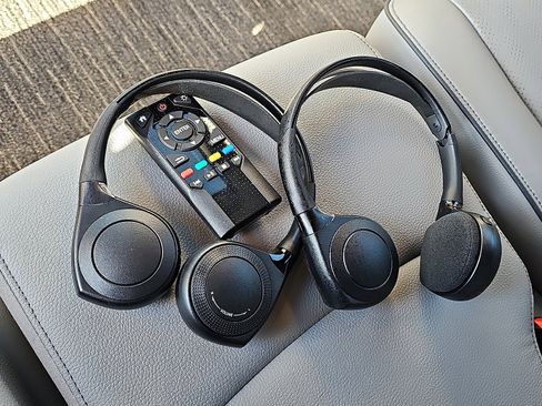 Used 2024 Honda Odyssey Elite image 14