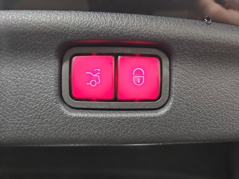 Certified 2023 Mercedes-Benz C 300 Sedan image 15