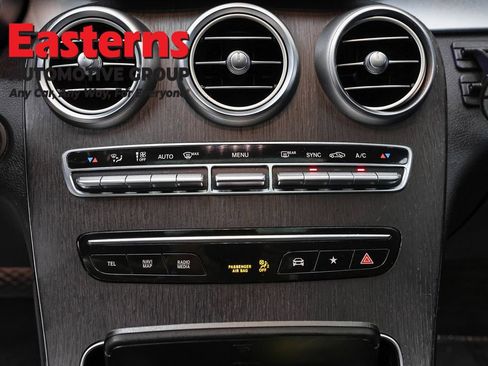 Used 2020 Mercedes-Benz GLC 300 4MATIC w/ Multimedia Package image 19
