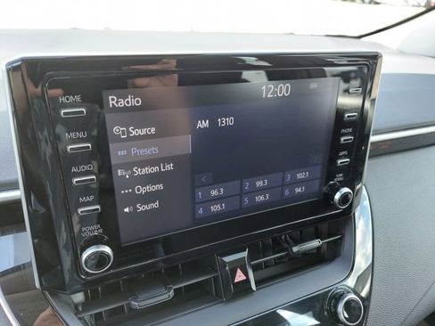 Used 2020 Toyota Corolla LE image 26