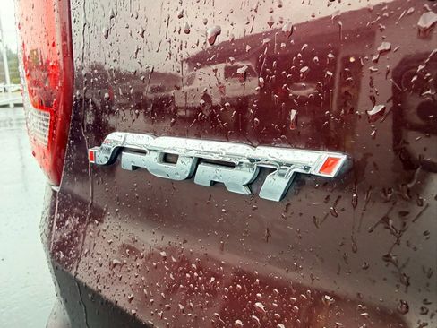 Used 2018 Ford Explorer Sport image 11