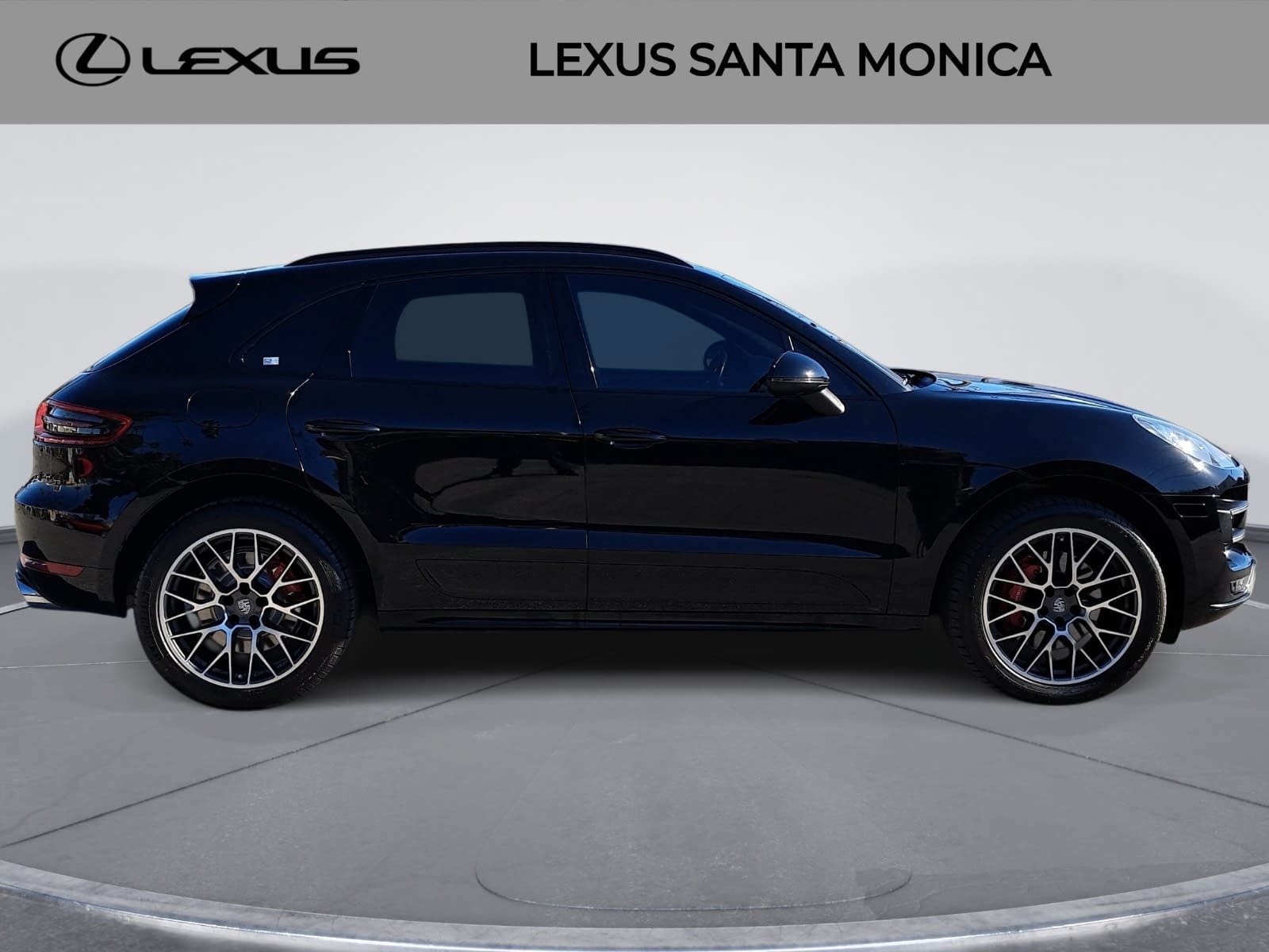 Used 2018 Porsche Macan Turbo AWD/4WD image 4