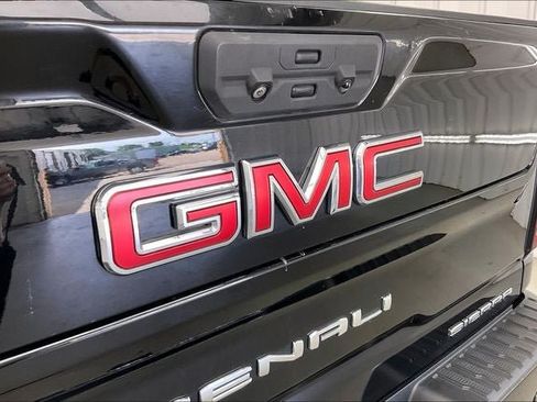 Used 2021 GMC Sierra 2500 Denali w/ Denali Black Diamond Edition AWD/4WD image 32