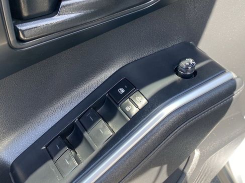 Certified 2024 Toyota Highlander LE image 24