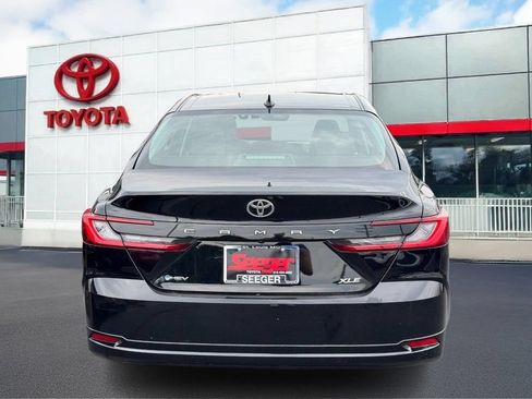 Used 2026 Toyota Camry XLE FWD image 5