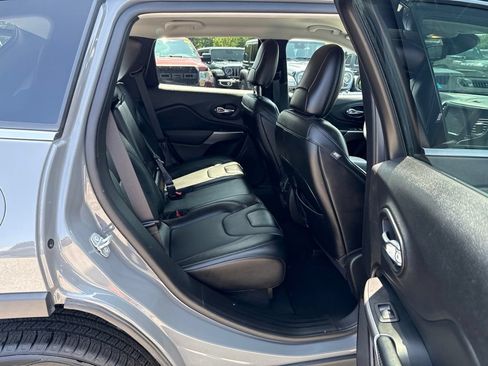 Certified 2022 Jeep Cherokee Latitude Lux AWD/4WD image 23