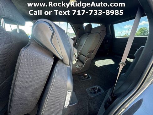 Used 2025 Toyota 4Runner SR5 AWD/4WD image 31