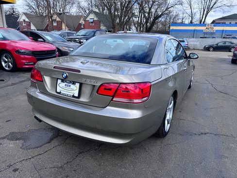 Used 2007 BMW 328i Convertible image 8