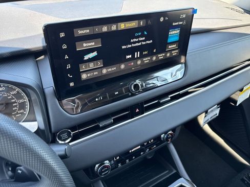 New 2026 Mitsubishi Outlander ES FWD image 12