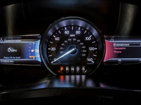 Used 2016 Ford Explorer XLT w/ Equipment Group 202A FWD image 18