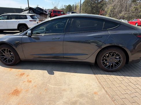 Used 2025 Tesla Model 3 Long Range image 11