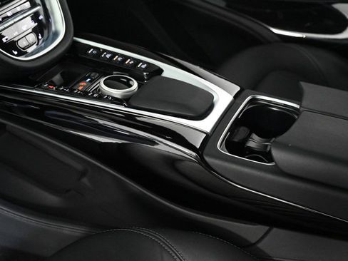 Used 2024 Aston Martin DBX image 26