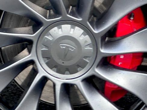 Used 2022 Tesla Model Y Performance AWD/4WD image 11